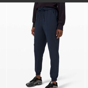 Lululemon Keep Moving Jogger | Size 6